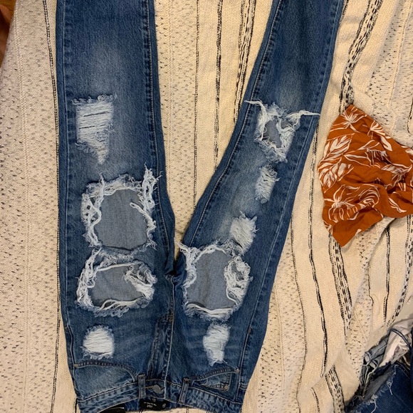 Jeans - Picture 2 of 3